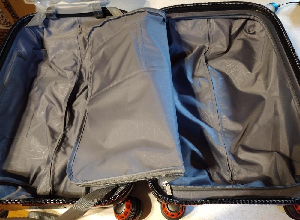 MaxPorter II Carry-On 22" Hardside Spinner Luggage - Customer Photo From SteveSteve