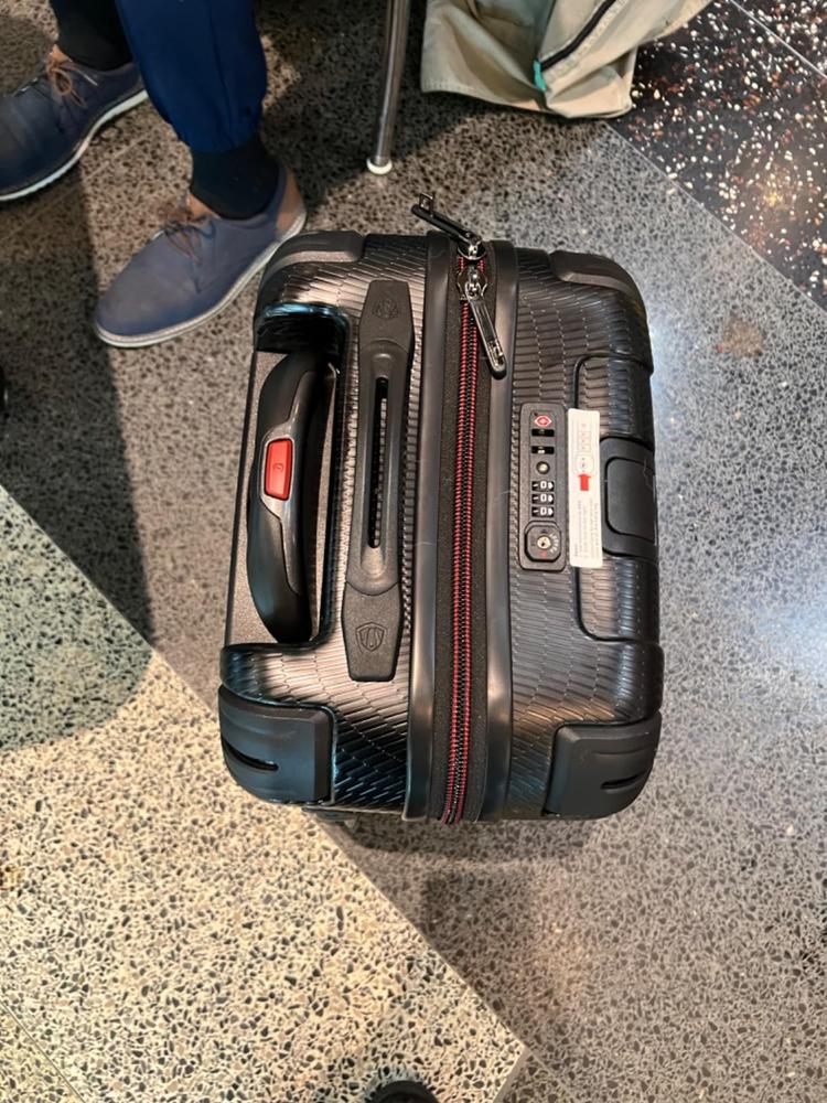 MaxPorter II Carry-On 22" Hardside Spinner Luggage - Customer Photo From _ItsJustKrys__ItsJustKrys_